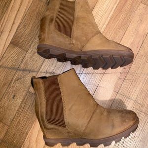 SOREL Tan Evie Booties